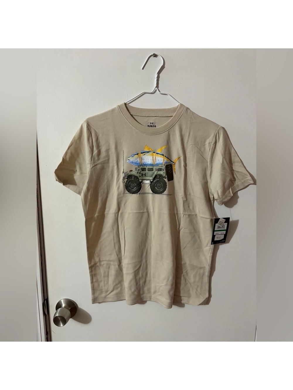 Boys Youth Large Under Armour Beige Fishing Graphic T-Shirt with Truck Design